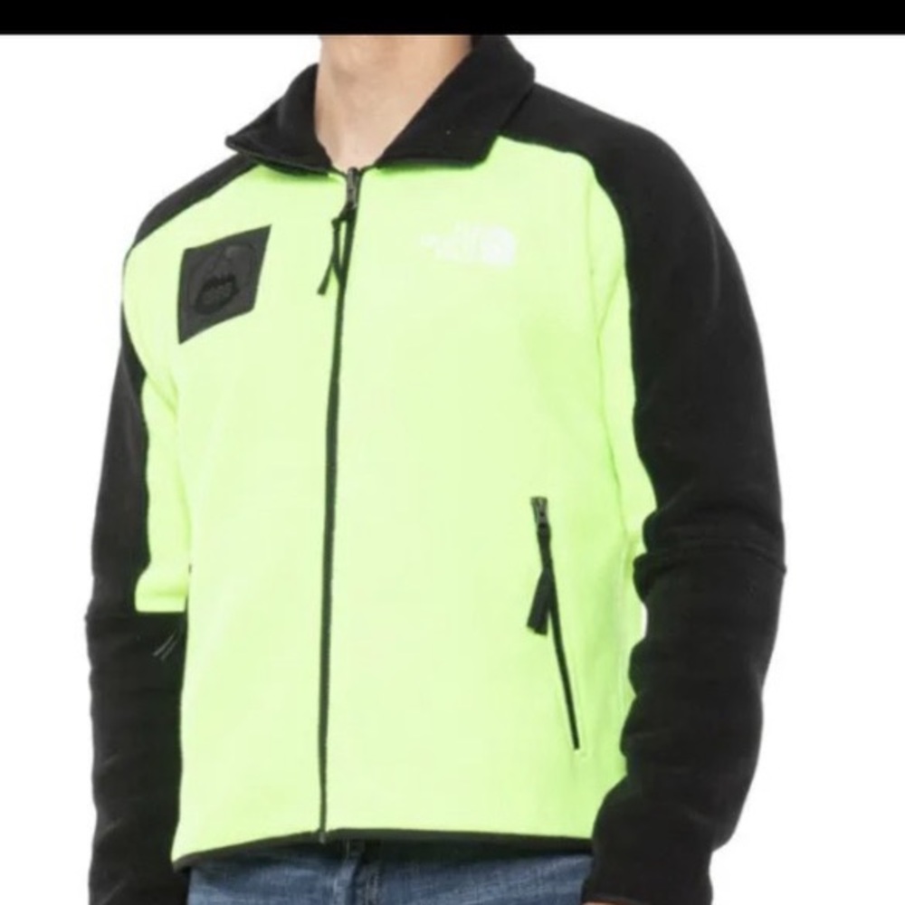 NWT The North Face Origins
Mountain Sweater Fleece Safety
Green M NFOA5J5HD6S